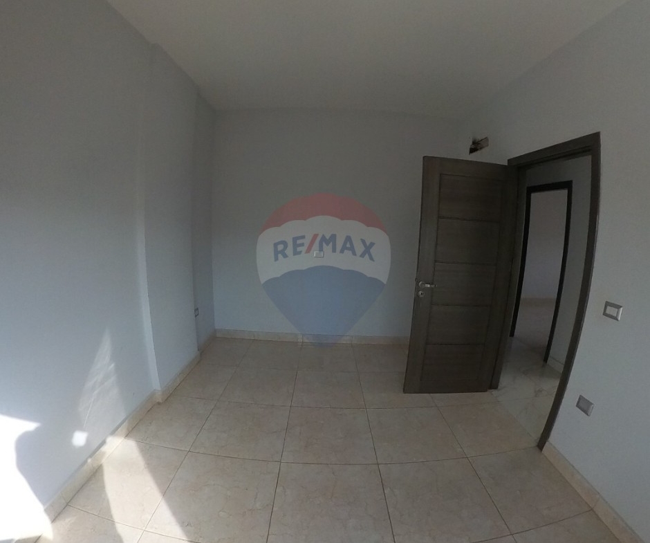 R9-3066 Apartment for Sale in Daher Al Ain – Koura شقة للبيع في ضهر العين الكورة (145 m² + Garden) — Photo 3 of 13