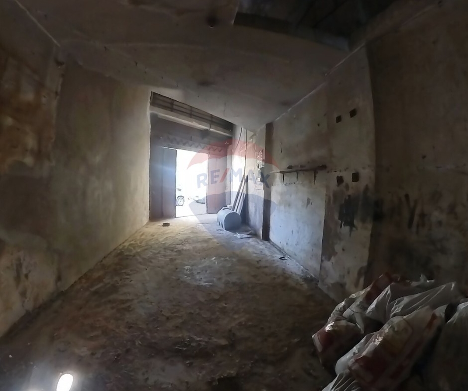 R9-3051 Shop for Rent in Mina – Tripoli محل للإيجار في الميناء طرابلس (40 m²,2 Floors) — Photo 3 of 3