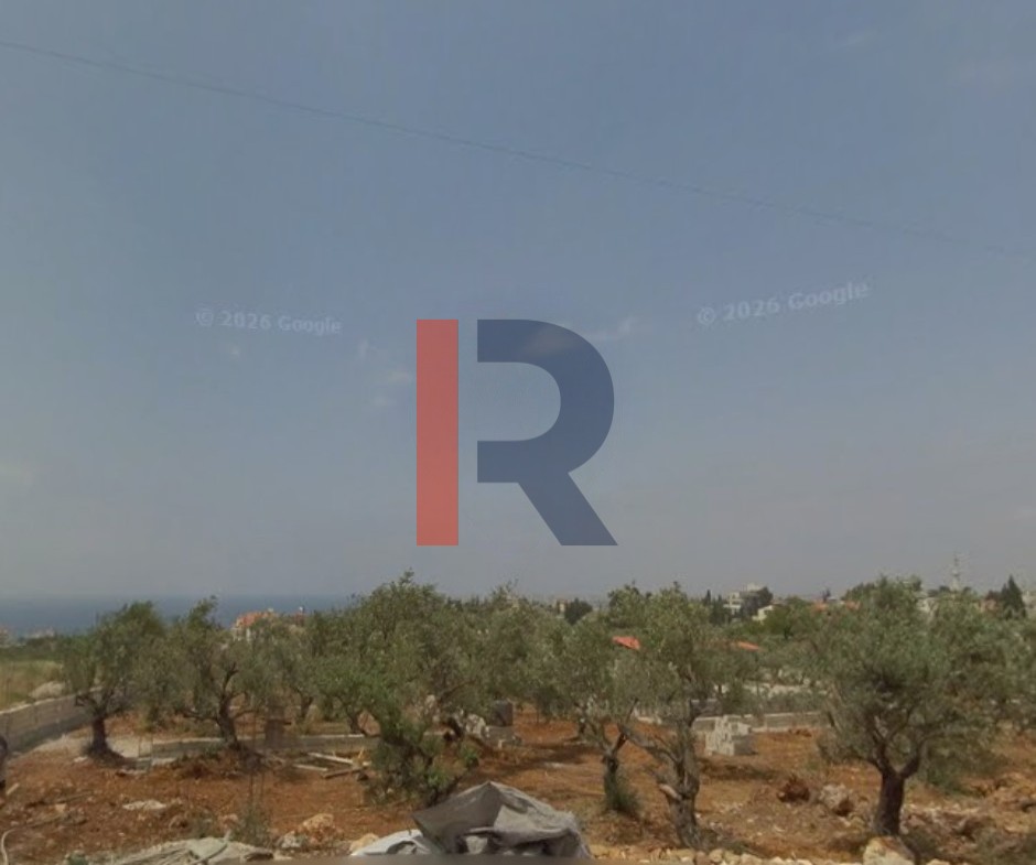 R9-3084 أرض للبيع في راسمسقا الكورة — الصورة 3 من 4