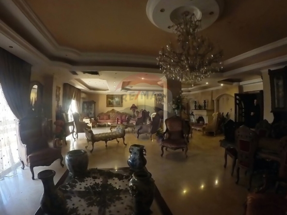 R9-3065 Apartment for Sale in Monla Street – Tripoli شقة للبيع في شارع منلا طرابلس — Photo 5 of 13