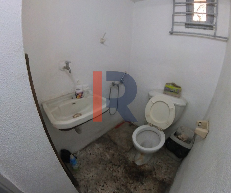 R9-3114 Shop for Sale in Maarad – Tripoli (38 m², 2 Floors) — Photo 5 of 7