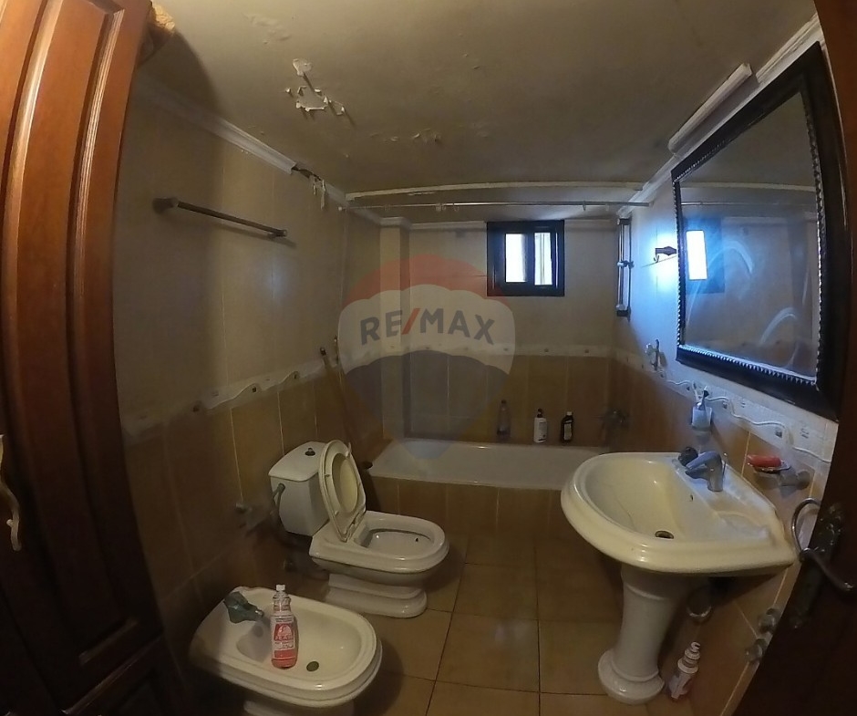 R9-3065 Apartment for Sale in Monla Street – Tripoli شقة للبيع في شارع منلا طرابلس — Photo 6 of 13