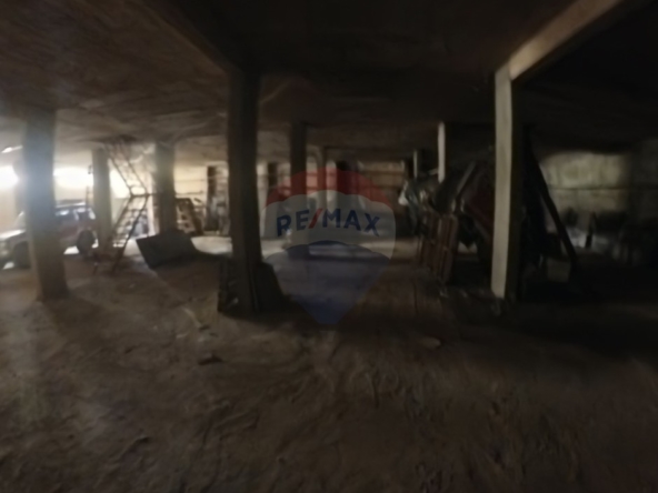 R9-3104 Warehouse for Sale in Abu Samra – Sekeh Bayda Tripoli مستودع للبيع في أبو سمرا سكة بيضا طرابلس (549 m²) — Photo 5 of 9