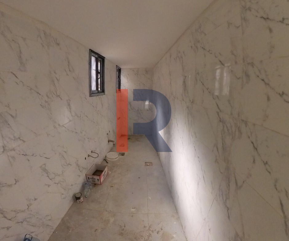 R9-3064 بيت قديم مجدد للبيع في مدينة طرابلس القديمة — الصورة 7 من 11