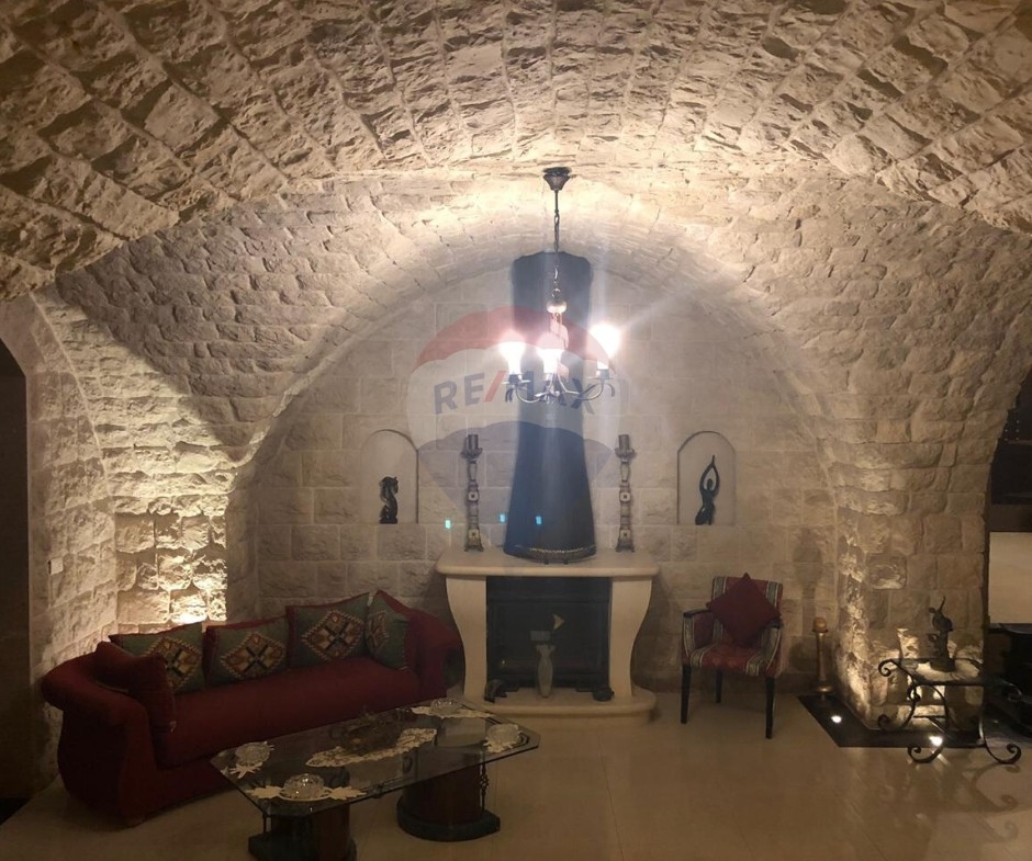 R9-3063 Villa for Sale in Ajaltoun – Keserwan فيلا للبيع في عجلتون كسروان (2,300 m² Land, Expansion Potential) — Photo 9 of 18