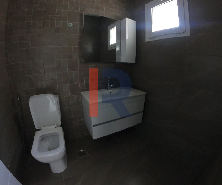 R9-3245 Apartment for Sale in Abou Samra Outour Tripoli – 190 m² شقة للبيع في أبو سمرا أوتوستراد طرابلس – 190 متر مربع — Photo 10 of 12