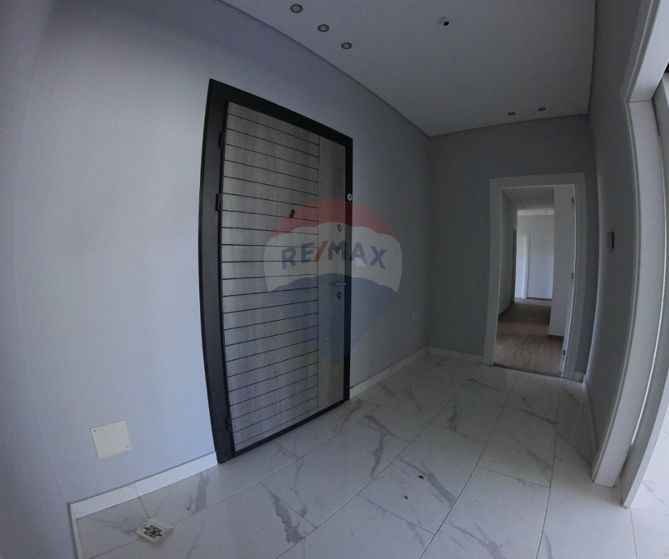R9-3245 Apartment for Sale in Abou Samra Outour Tripoli – 190 m² شقة للبيع في أبو سمرا أوتوستراد طرابلس – 190 متر مربع — Photo 11 of 12