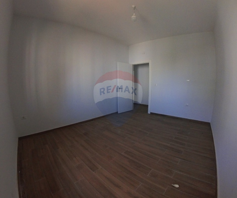 R9-3245 Apartment for Sale in Abou Samra Outour Tripoli – 190 m² شقة للبيع في أبو سمرا أوتوستراد طرابلس – 190 متر مربع — Photo 2 of 12