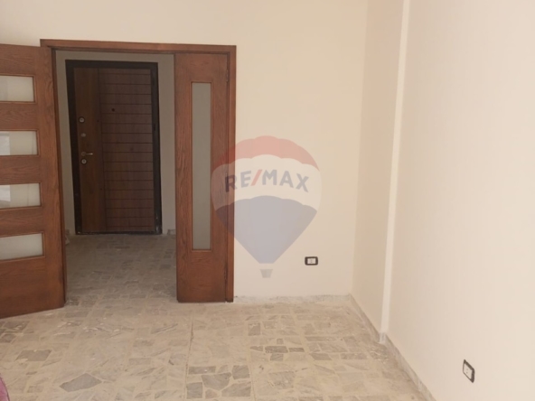 R9-3148 Apartment for Sale in Zahriyeh – Tripoli Near Azm University شقة للبيع في الزاهرية طرابلس — Photo 2 of 6
