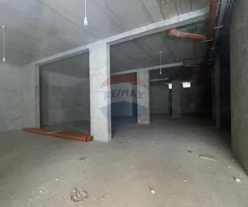 R9-3189 مستودع للإيجار في نخلة – الكورة  (450 م²، ارتفاع 4 م، على الطريق العام) — الصورة 2 من 4