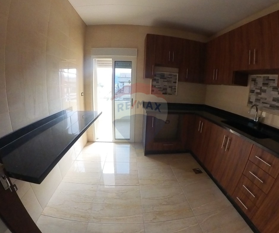 R9-3140 Apartment for Sale in Btouratij – Koura شقة للبيع في بتوراتيج الكورة — Photo 2 of 9