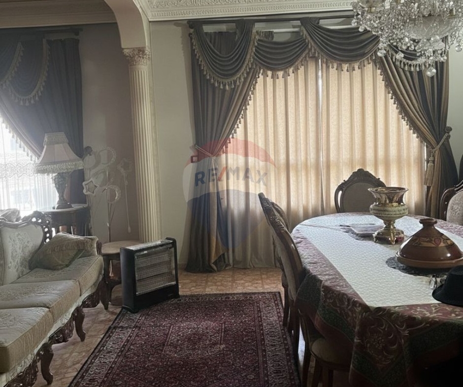 R9-3213 Apartment for Sale in Miten Street – Tripoli شقة للبيع في شارع المتين طرابلس — Photo 2 of 8