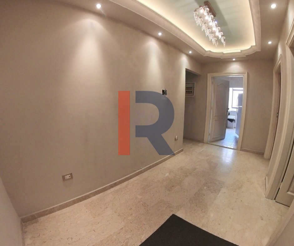 R9-3218 شقة للإيجار في الضم والفرز – طرابلس  (175 م²، مفروشة بالكامل) — الصورة 2 من 9