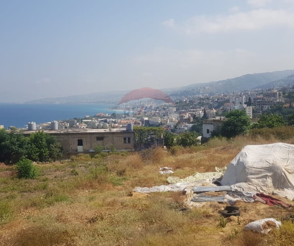 R9-3226 أرض للبيع في كسروان – جبل لبنان (2,213 م² سكنية، تصنيف 40/80، إطلالة بحرية وجبلية) — الصورة 2 من 3