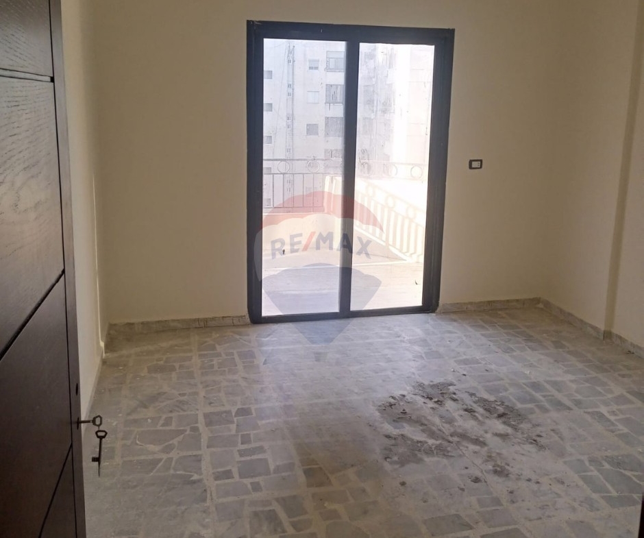R9-3148 Apartment for Sale in Zahriyeh – Tripoli Near Azm University شقة للبيع في الزاهرية طرابلس — Photo 3 of 6