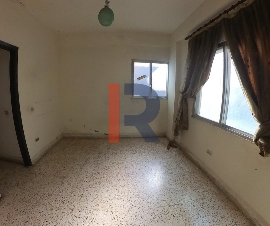 R9-3152 شقة للبيع في المئتين طرابلس — الصورة 3 من 10