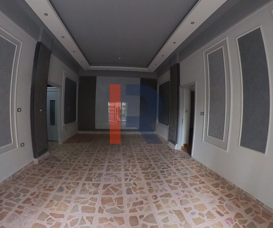 R9-3200 Apartment for Sale in Abou Samra – Shiraa Street شقة للبيع في أبو سمرا شارع الشراع — Photo 2 of 13