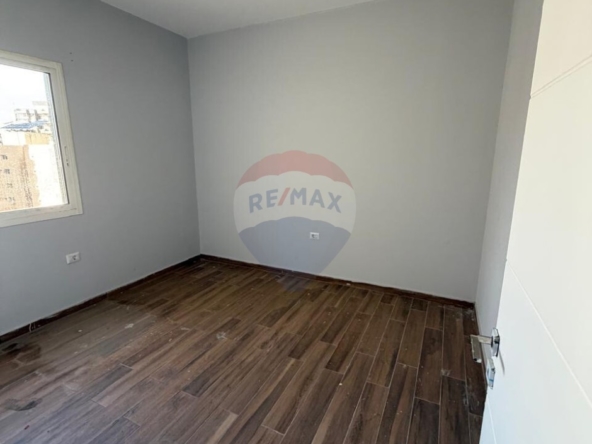 R9-3215 Apartment for Sale in Abou Samra – Outour Tripoli شقة للبيع في أبو سمرا العطور — Photo 3 of 9