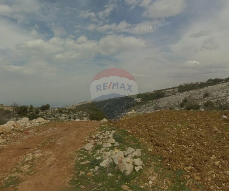 R9-3220 Land for Sale in Izal – Danniyeh أرض للبيع في إيزال الضنية (1000 m², Zoning 20/50) — Photo 2 of 3