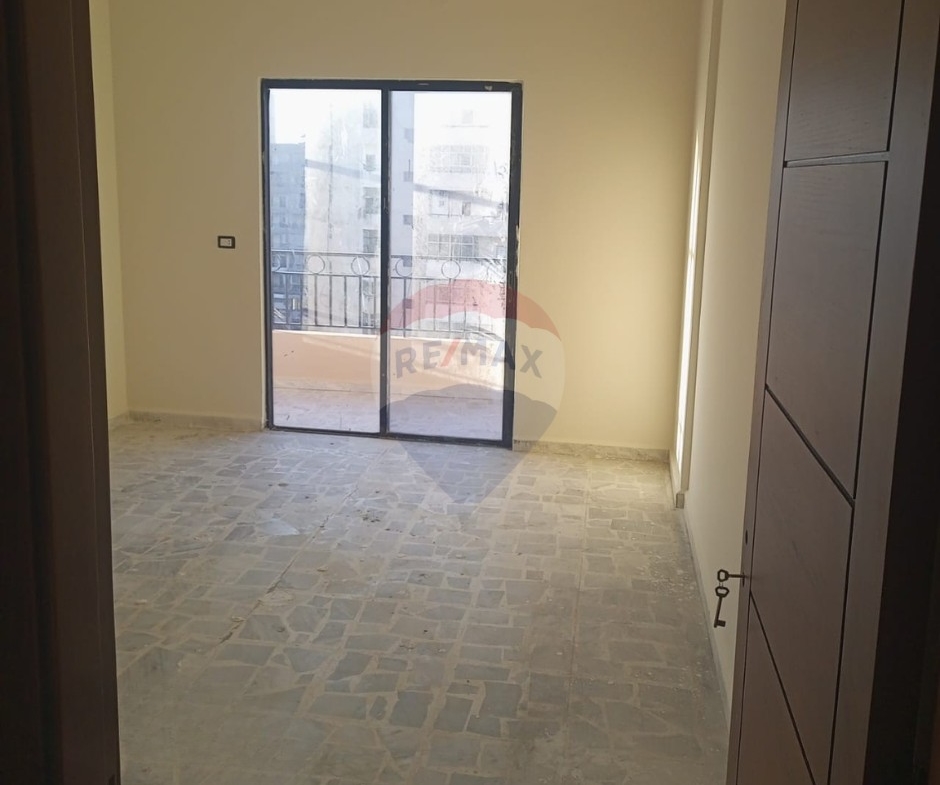 R9-3148 Apartment for Sale in Zahriyeh – Tripoli Near Azm University شقة للبيع في الزاهرية طرابلس — Photo 4 of 6