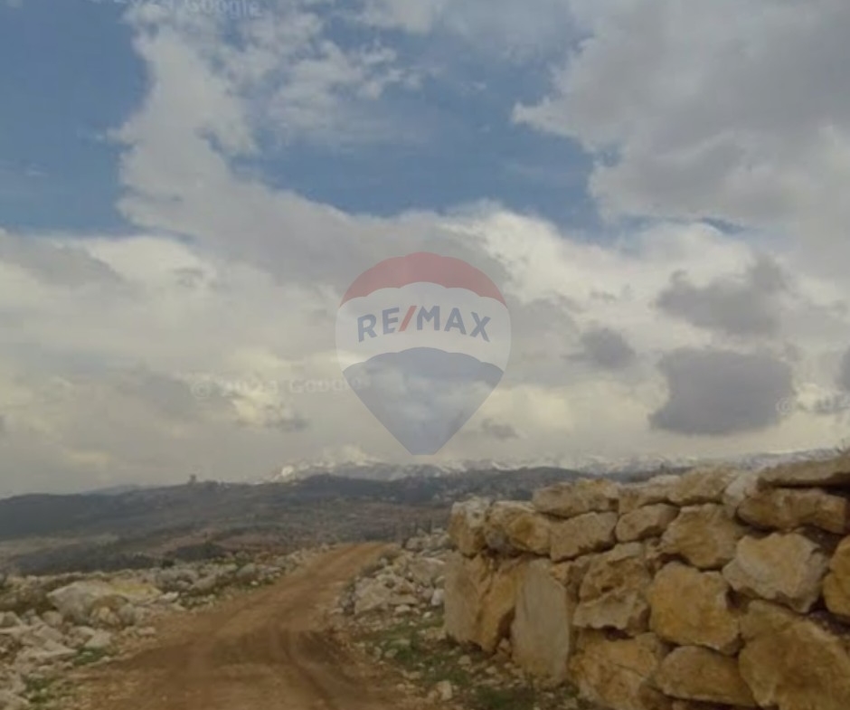 R9-3169 Land for Sale in Izal – Dannieh أرض للبيع في إيزال الضنية — Photo 3 of 3