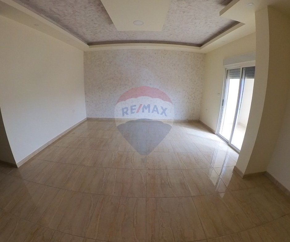 R9-3140 Apartment for Sale in Btouratij – Koura شقة للبيع في بتوراتيج الكورة — Photo 4 of 9