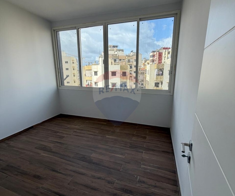 R9-3215 Apartment for Sale in Abou Samra – Outour Tripoli شقة للبيع في أبو سمرا العطور — Photo 4 of 9