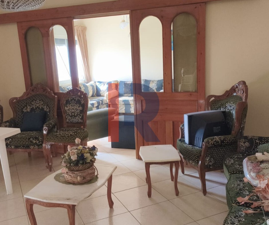 R9-3217 مبنى كامل للبيع في علما – زغرتا  (2444 م²، 3 طوابق، 5 شقق، 8 محلات) — الصورة 3 من 10