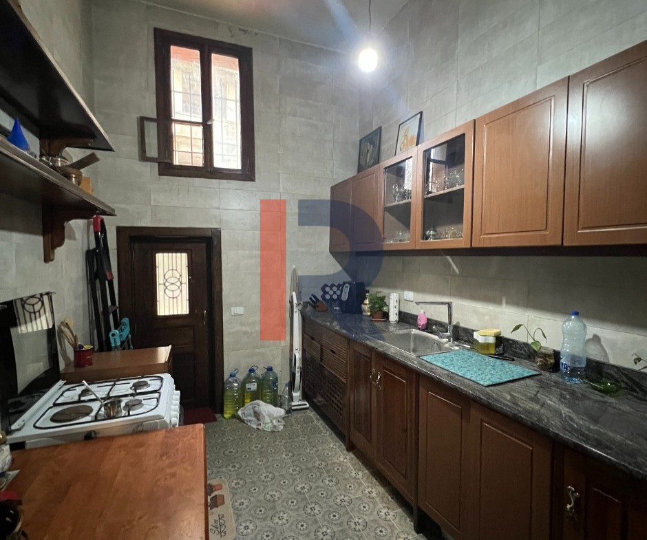 R9-3195 بيت قديم للبيع في كوسبا – الكورة (120 م²، مبني بالحجر، مجدد بالكامل) — الصورة 5 من 11