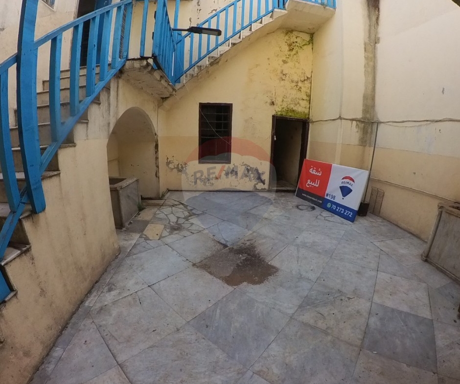 R9-3197 Old House for Sale in Tripoli Old City – Near Tripoli’s Castle بيت قديم للبيع في طرابلس القديمة بجوار القلعة — Photo 5 of 8