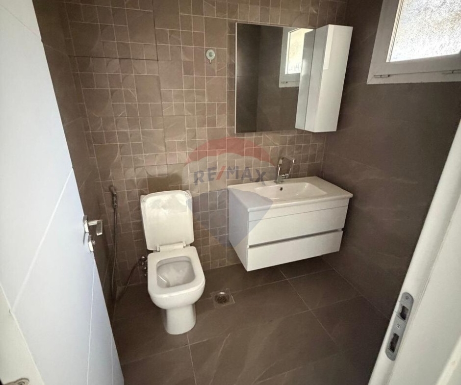 R9-3215 Apartment for Sale in Abou Samra – Outour Tripoli شقة للبيع في أبو سمرا العطور — Photo 5 of 9