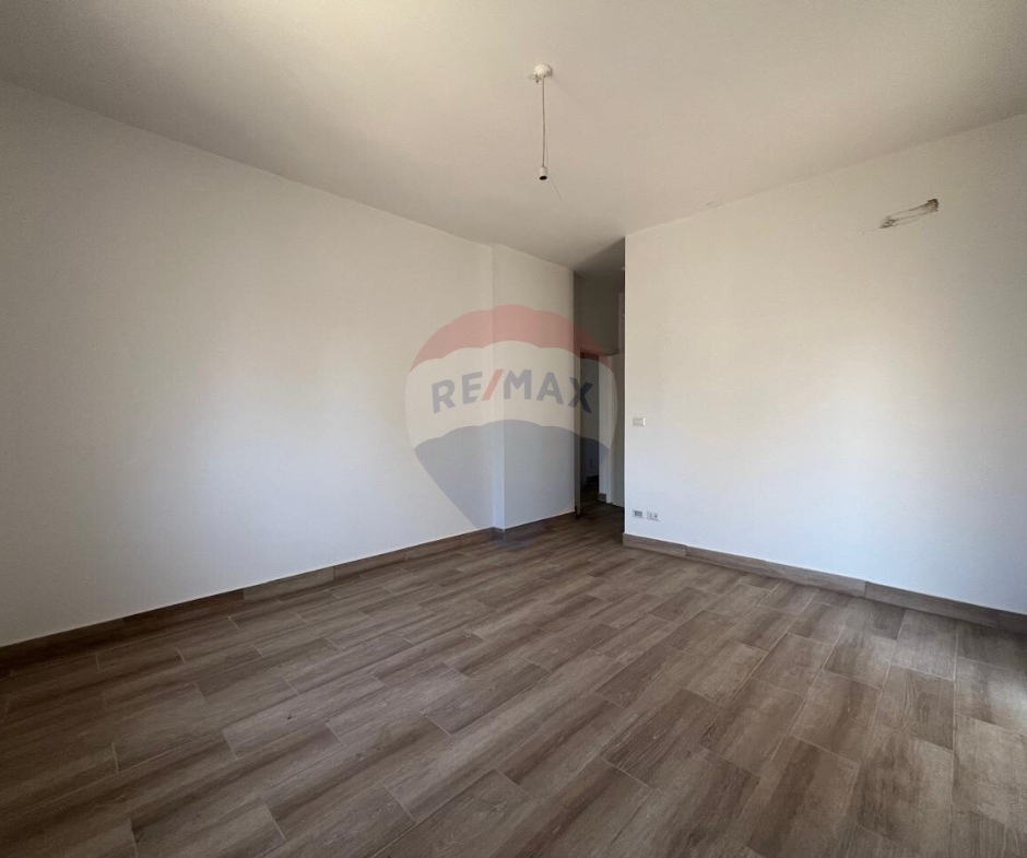R9-3212 Apartment for Rent in Boulevard Salam – Tripoli شقة للإيجار في بوليفار السلام طرابلس — Photo 7 of 12