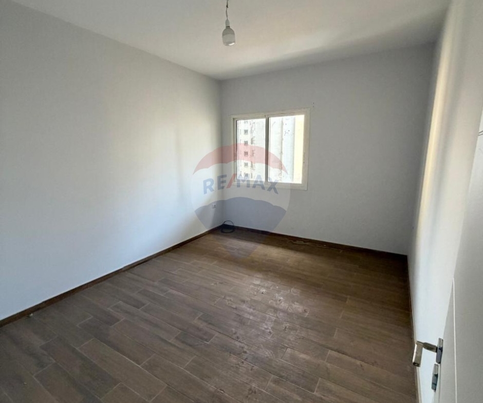 R9-3215 Apartment for Sale in Abou Samra – Outour Tripoli شقة للبيع في أبو سمرا العطور — Photo 9 of 9