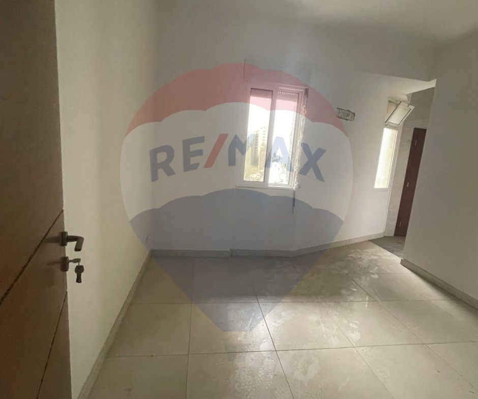 R9-3238 Office for Rent in Bahsas Tripoli – 100 m²مكتب للإيجار في البحصاص طرابلس – 100 متر مربع — Photo 4 of 7