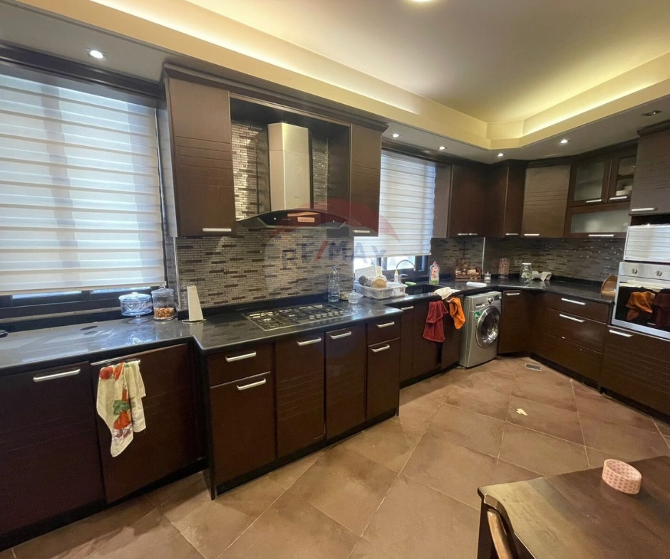 R9-3260 Apartment for Sale in Maarad Tripoli – 300 m² Panoramic View  شقة للبيع في المعرض طرابلس – 300 متر مربع،إطلالة خلّابة — Photo 11 of 17