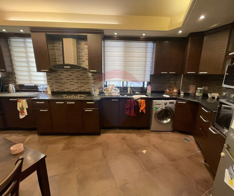 R9-3260 Apartment for Sale in Maarad Tripoli – 300 m² Panoramic View  شقة للبيع في المعرض طرابلس – 300 متر مربع،إطلالة خلّابة — Photo 12 of 17