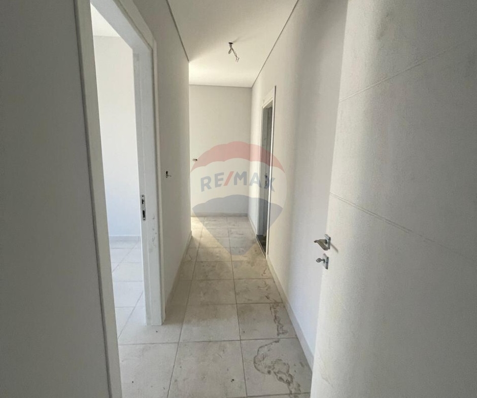 R9-3247 Apartment for Sale in Abou Samra Outour Tripoli – 140 m²شقة للبيع في أبو سمرا العطور طرابلس – 140 متر مربع — Photo 3 of 9
