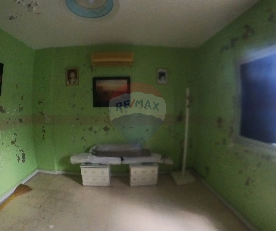 R9-3259 Apartment for Rent in Miten Street Tripoli – 140 m² شقة للإيجار في شارع الميتين طرابلس – 140 متر مربع — Photo 3 of 6