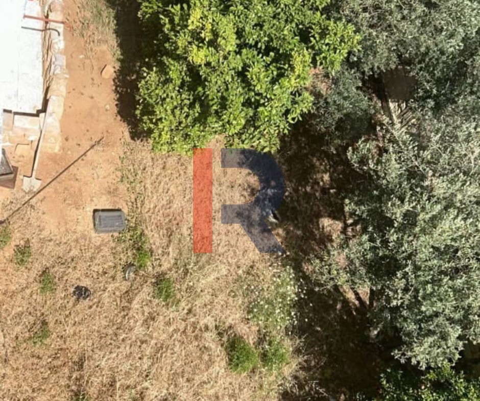 R9-3261 أرض مع بناء للبيع في حريشة البترون — الصورة 3 من 8