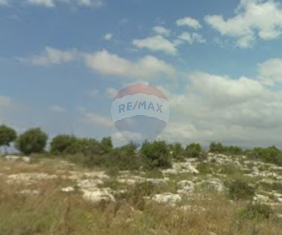 R9-3274 Land for Sale in Btouratij Koura – 3,059 m أرض للبيع في بتوراتيج الكورة – 3,059 متر مربع — Photo 2 of 3