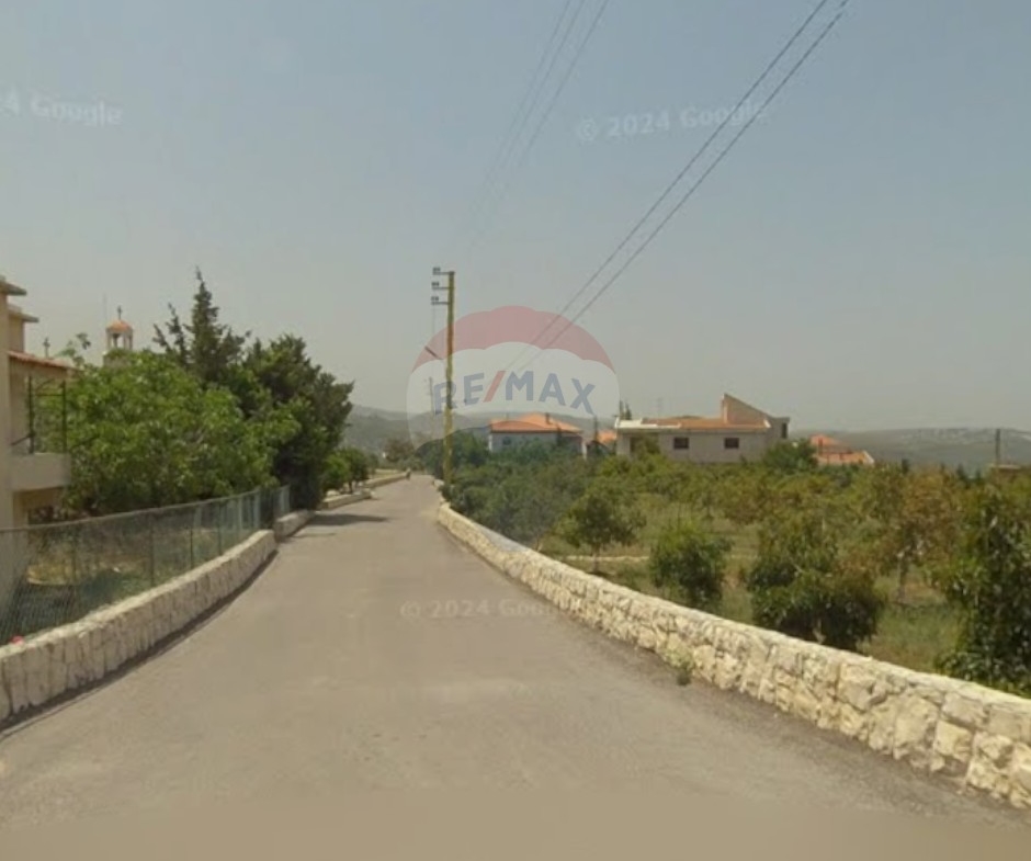 R9-3253 Land for Sale in Btaaboura Koura – 27,300 m²أرض للبيع في بتعبورة الكورة – 27,300 متر مربع — Photo 3 of 3