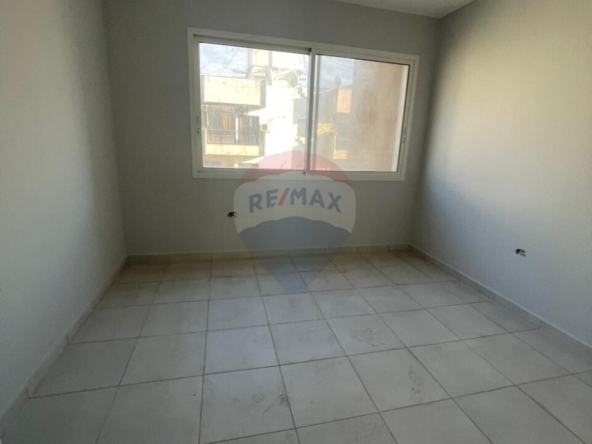 R9-3247 Apartment for Sale in Abou Samra Outour Tripoli – 140 m²شقة للبيع في أبو سمرا العطور طرابلس – 140 متر مربع — Photo 4 of 9