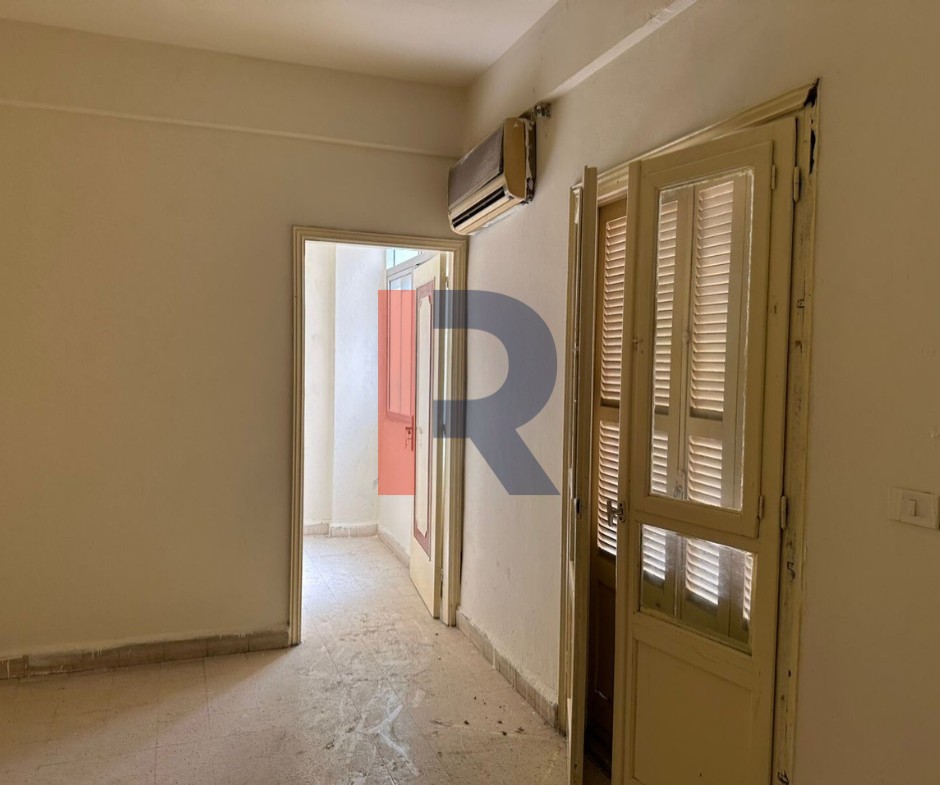 R9-3281 Apartment for Sale in Azmi Tripoli – 207 m² شقة للبيع في عزمي طرابلس – 207 متر مربع — Photo 4 of 12