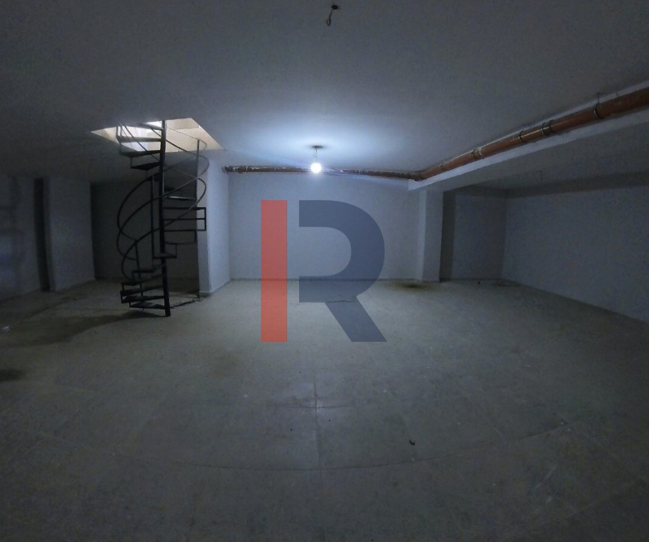 R9-3246 Shops for Rent in Abou Samra Outour Tripoli – 115 m²محلين للإيجار في أبو سمرا العطور  – 115 متر مربع — Photo 4 of 7