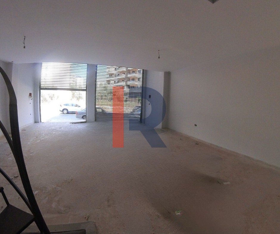 R9-3246 Shops for Rent in Abou Samra Outour Tripoli – 115 m²محلين للإيجار في أبو سمرا العطور  – 115 متر مربع — Photo 5 of 7
