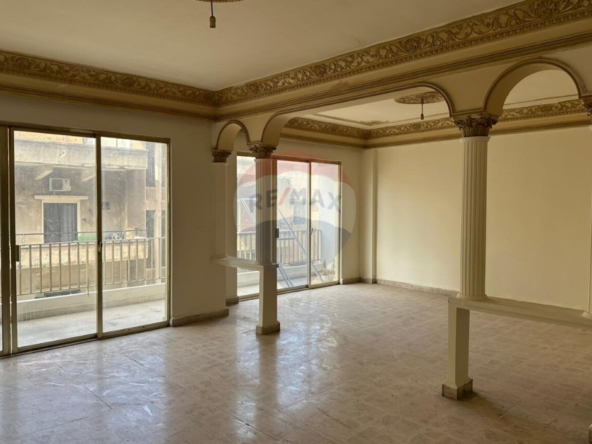 R9-3281 Apartment for Sale in Azmi Tripoli – 207 m² شقة للبيع في عزمي طرابلس – 207 متر مربع — Photo 5 of 12