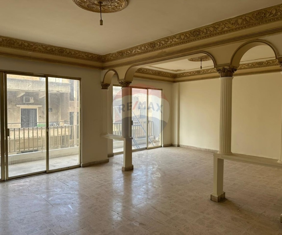 R9-3281 Apartment for Sale in Azmi Tripoli – 207 m² شقة للبيع في عزمي طرابلس – 207 متر مربع — Photo 5 of 12