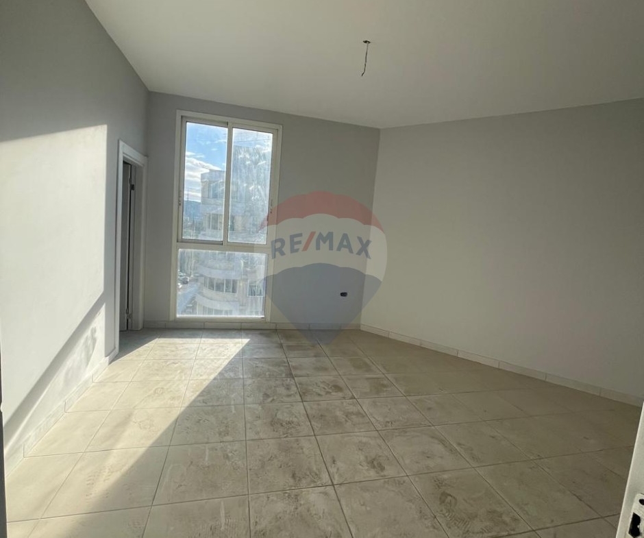 R9-3247 Apartment for Sale in Abou Samra Outour Tripoli – 140 m²شقة للبيع في أبو سمرا العطور طرابلس – 140 متر مربع — Photo 5 of 9