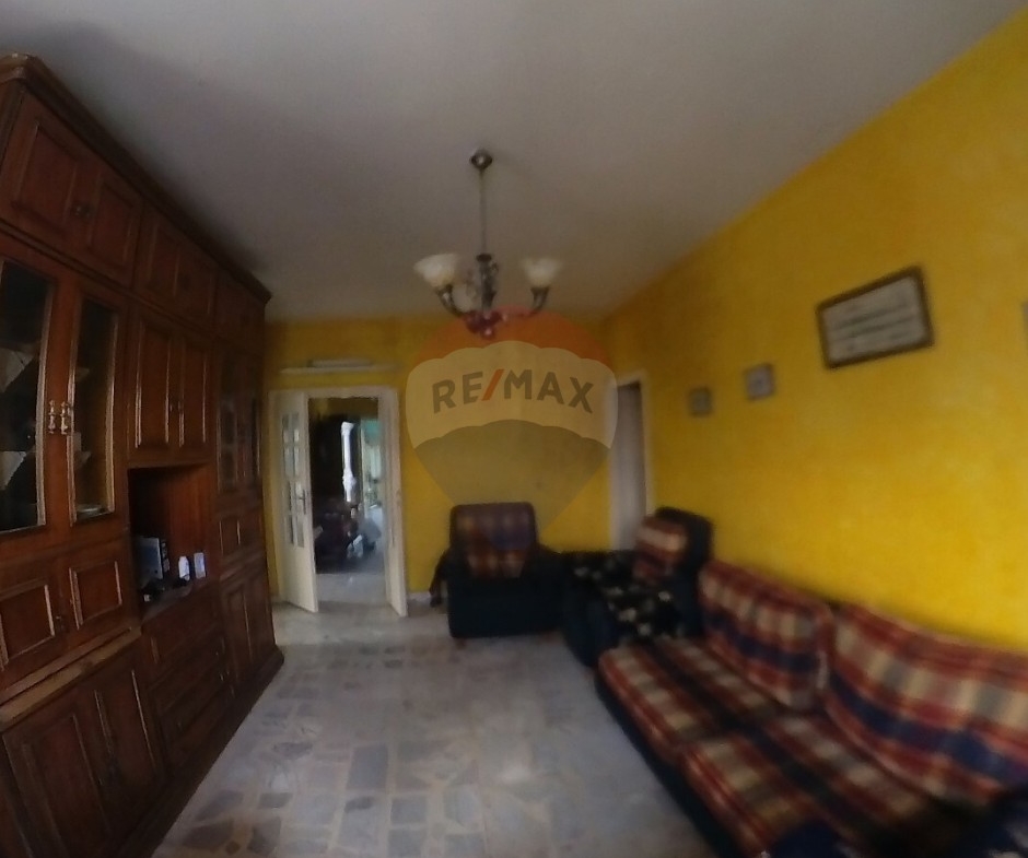R9-3259 Apartment for Rent in Miten Street Tripoli – 140 m² شقة للإيجار في شارع الميتين طرابلس – 140 متر مربع — Photo 5 of 6