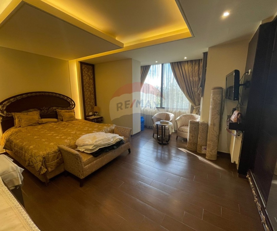R9-3260 Apartment for Sale in Maarad Tripoli – 300 m² Panoramic View  شقة للبيع في المعرض طرابلس – 300 متر مربع،إطلالة خلّابة — Photo 5 of 17